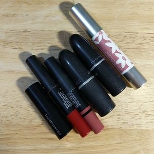 Lipstick lot